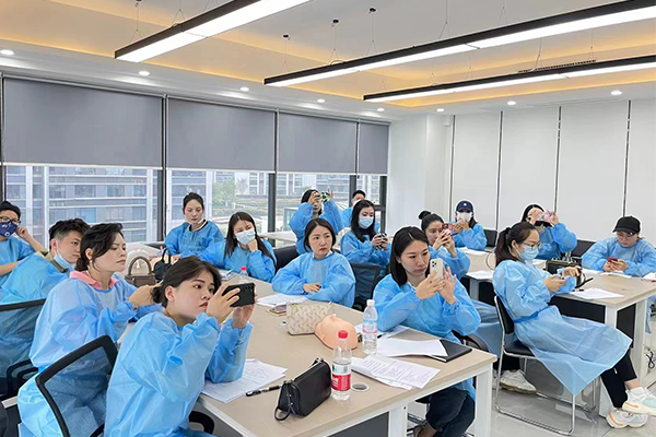 上海正规医美培训机构哪家好？老师选择老师互相认可！